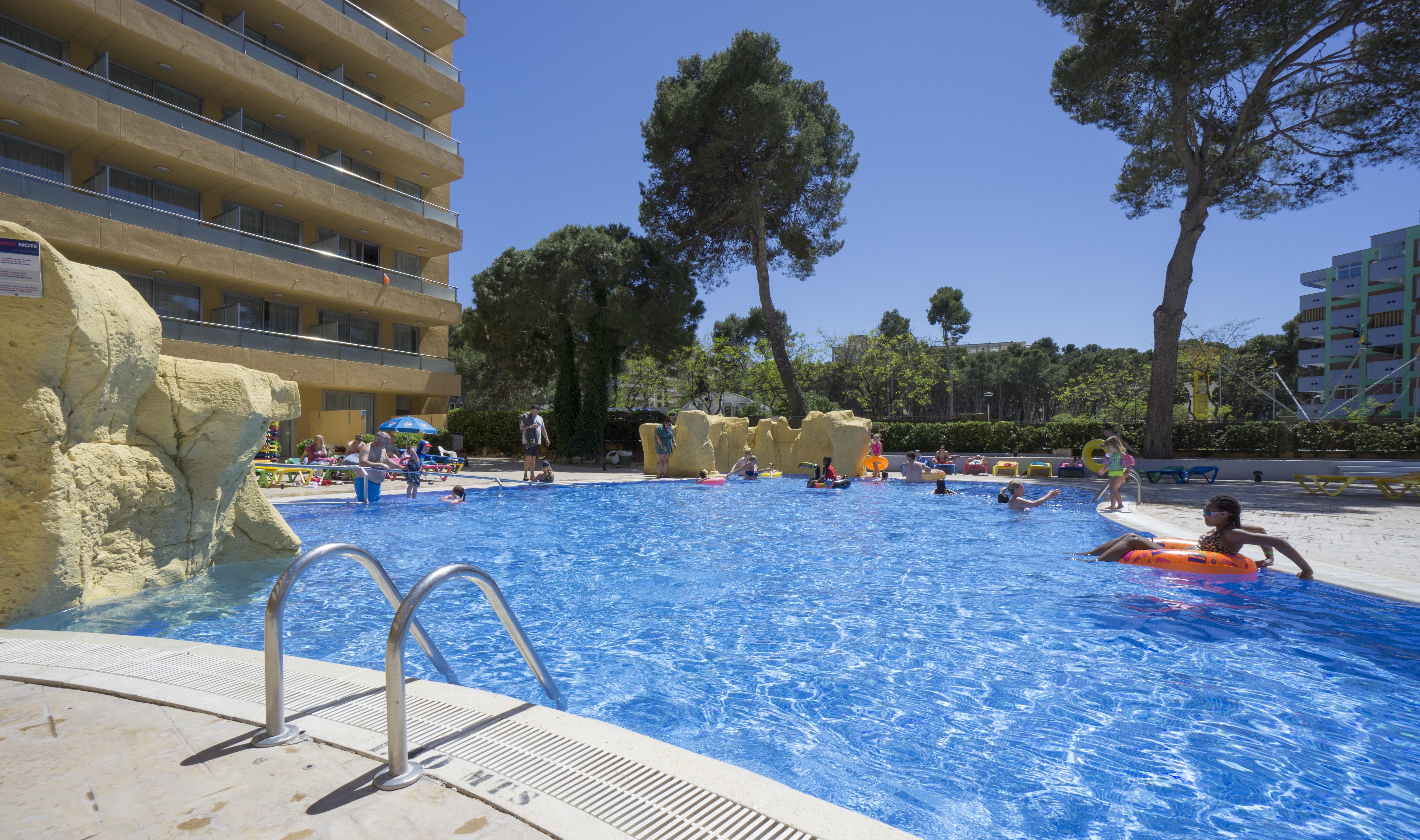 Medplaya Hotel Calypso Salou Bagian luar foto