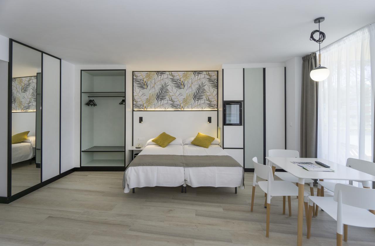 Medplaya Hotel Calypso Salou Bagian luar foto